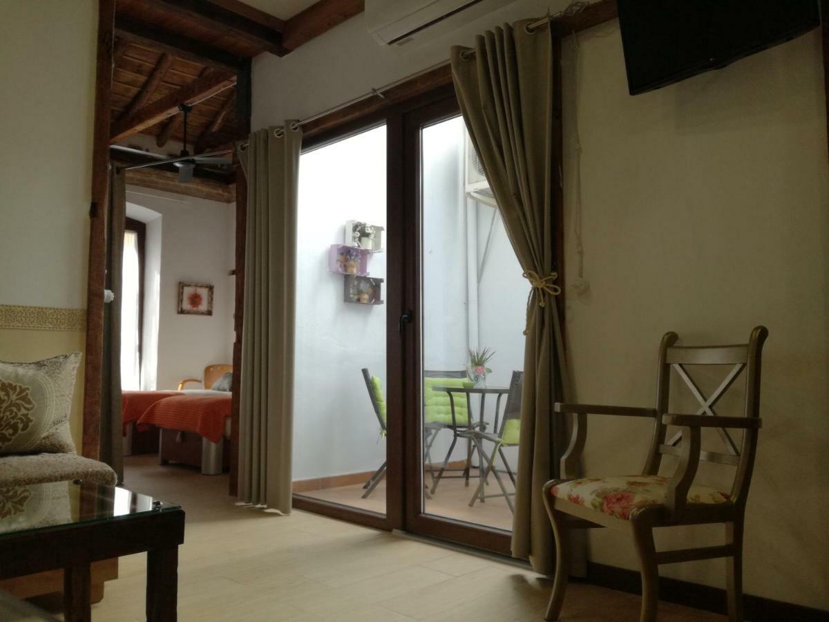 La Buhardilla De Mesones ,Vicent Suite Granada Exterior foto